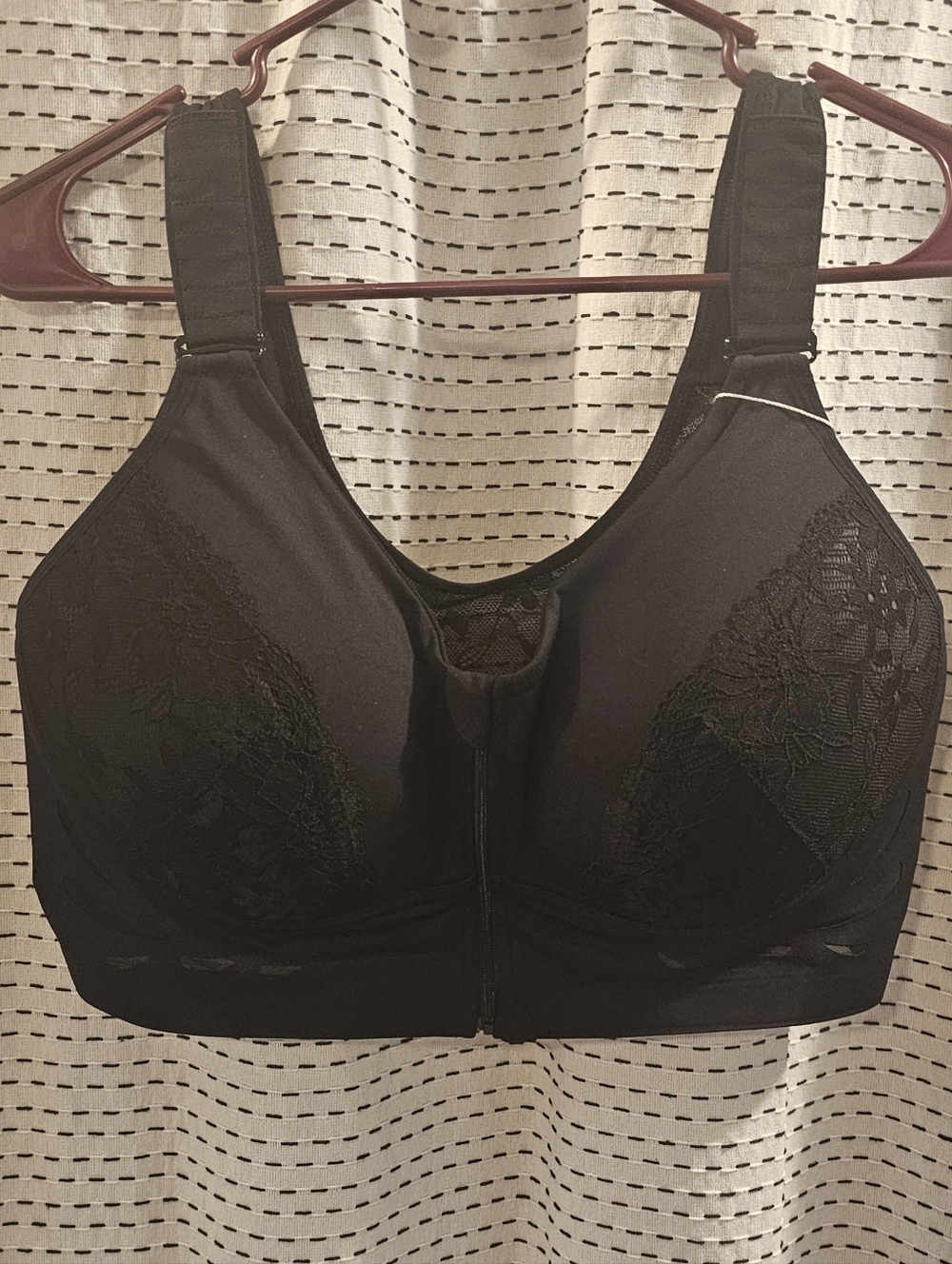 Black Front-Zip Lace Support Sports Bra